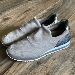 Johnston & Murphy Womens Jody Suede Slip On Sneakers size 7